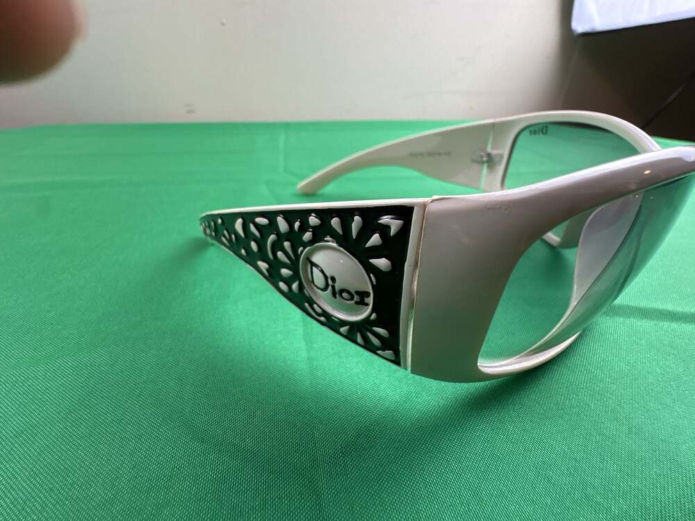 Vintage Christian Dior 0702 White Shield Mask Sunglasses - Picture 4 of 5